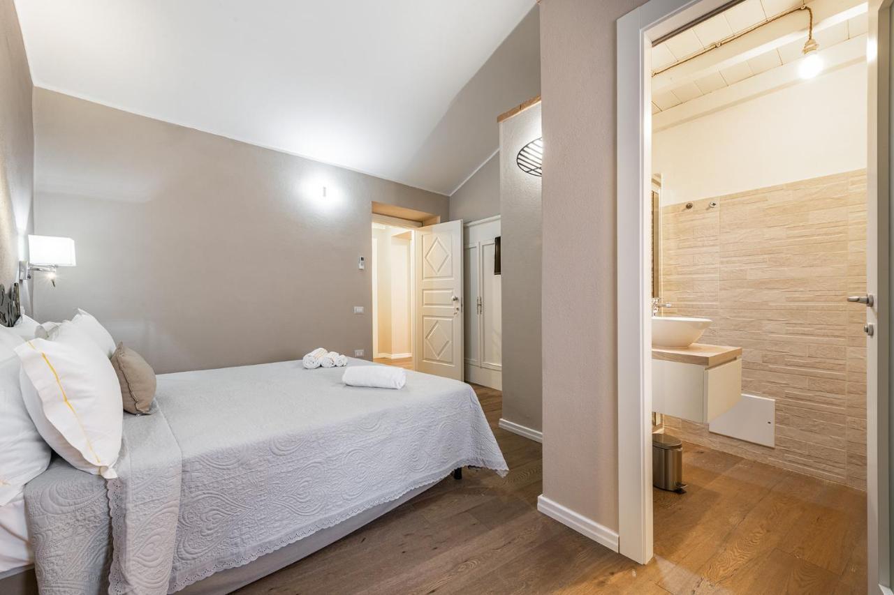 Promenade Boutique Rooms - City Centre 칼리아리 외부 사진