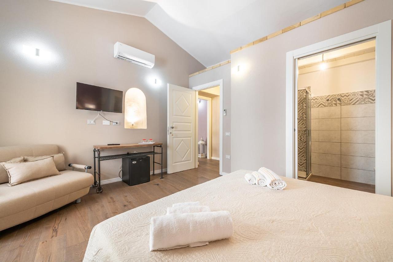 Promenade Boutique Rooms - City Centre 칼리아리 외부 사진