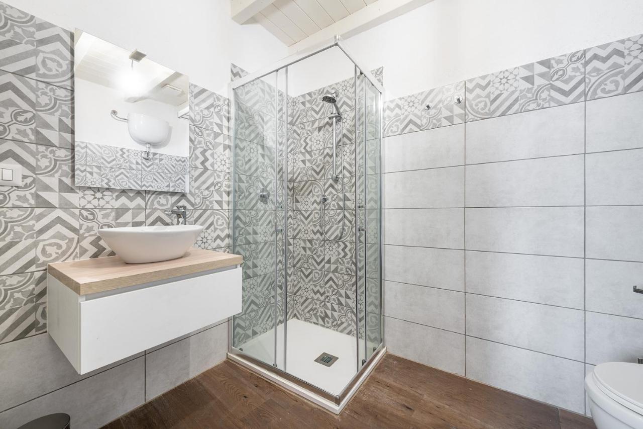 Promenade Boutique Rooms - City Centre 칼리아리 외부 사진