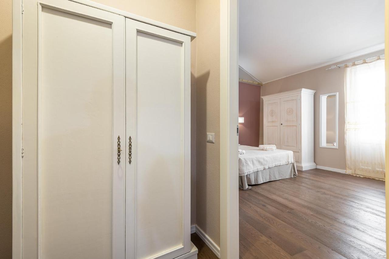 Promenade Boutique Rooms - City Centre 칼리아리 외부 사진
