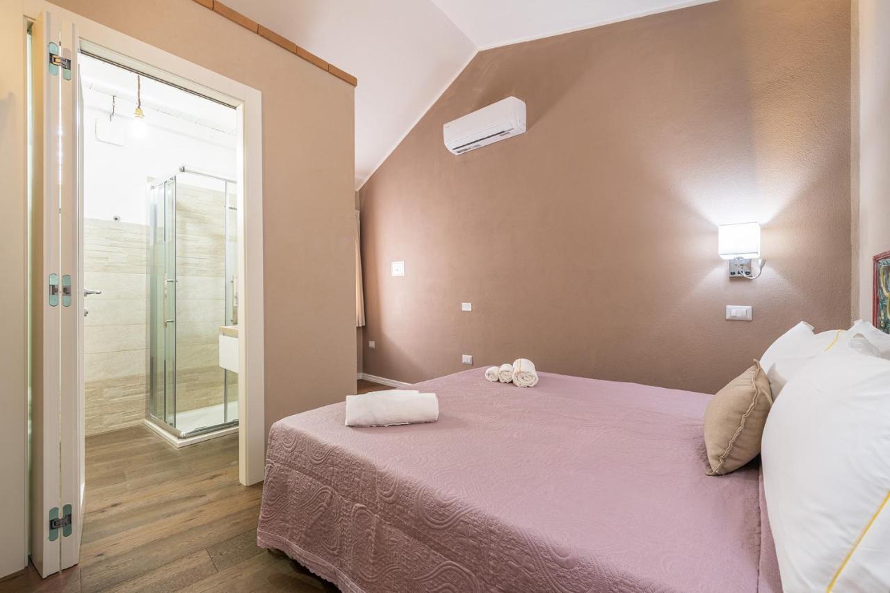 Promenade Boutique Rooms - City Centre 칼리아리 외부 사진